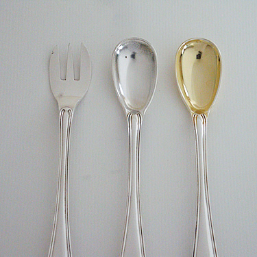 William Huttonスプーン・フォーク モノグラム